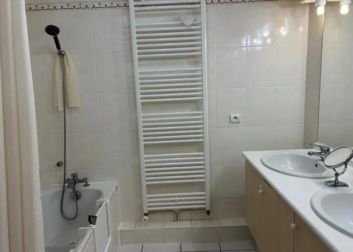 Апартаменти Appartement Charmant Arcachon *